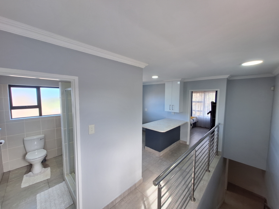 4 Bedroom Property for Sale in Wavecrest Eastern Cape